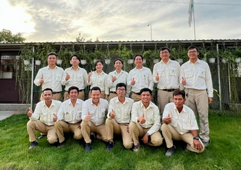 We provide a friendly Japanese working environment for you.